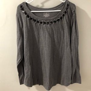 Long sleeve gray tee with black ribbon detail